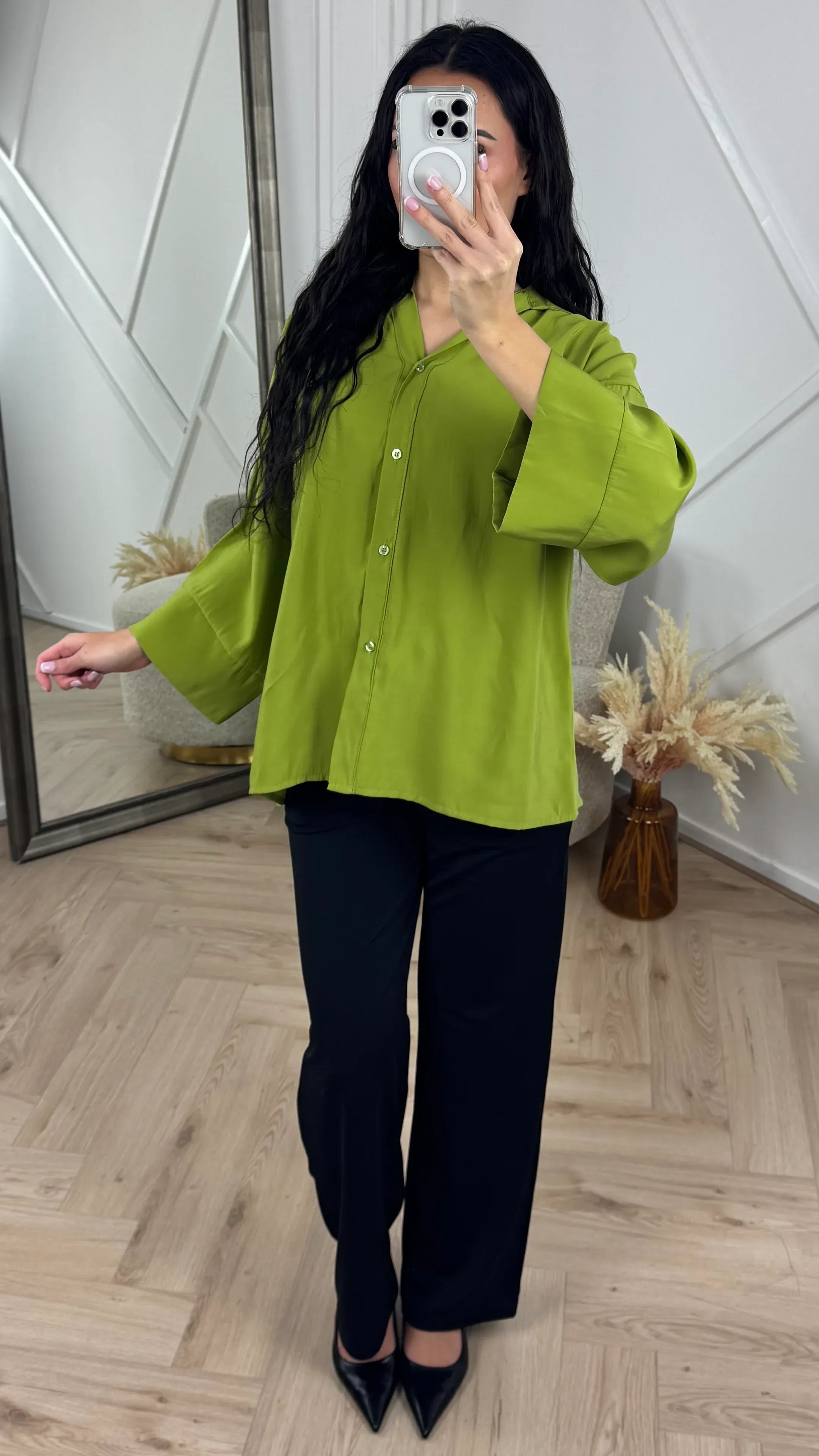 Relaxed Button - Down Blouse - Leeylaa