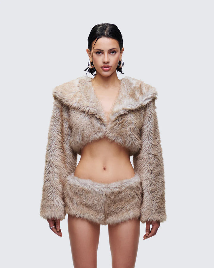 Chic Faux Fur Cropped Jacket