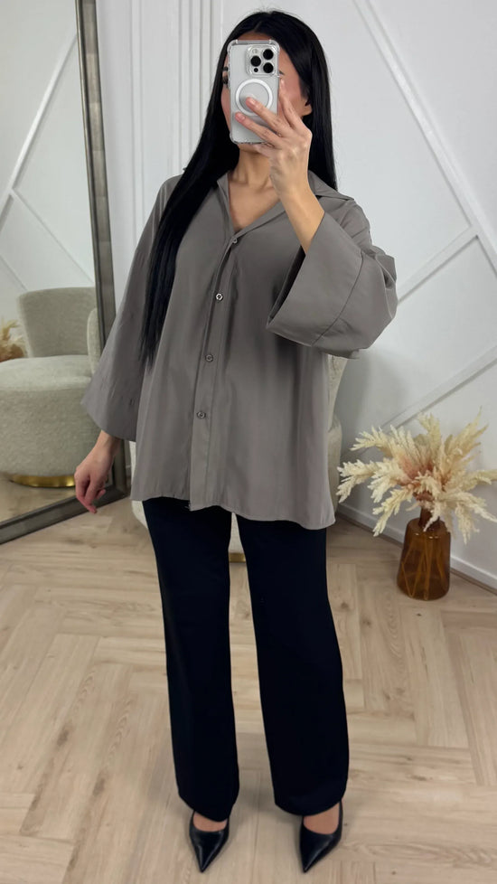 Relaxed Button - Down Blouse - Leeylaa