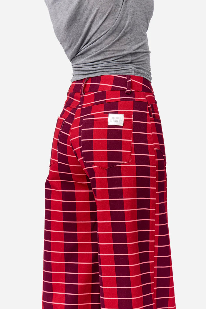 Effortless Chic Wide-Leg Trousers