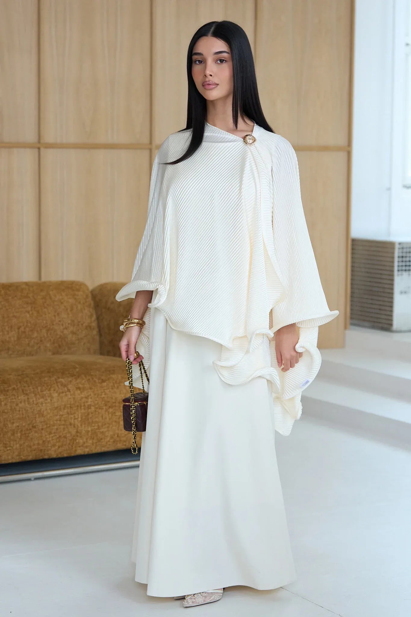 Ensemble cape drapée plissée et jupe longue