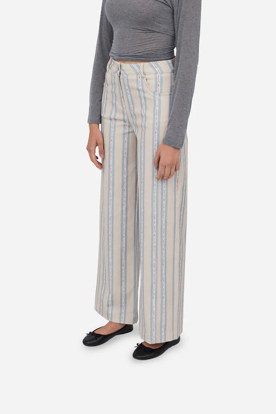 Effortless Chic Wide-Leg Trousers