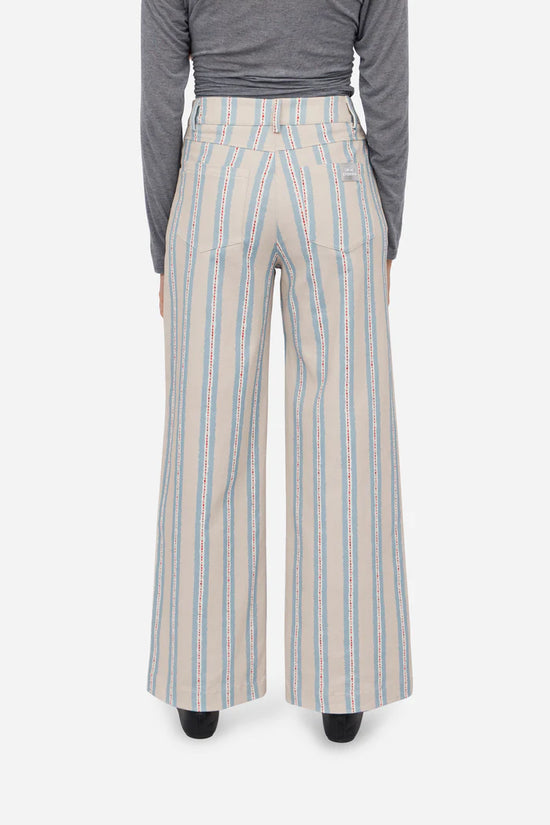 Effortless Chic Wide-Leg Trousers