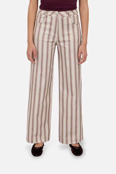 Effortless Chic Wide-Leg Trousers