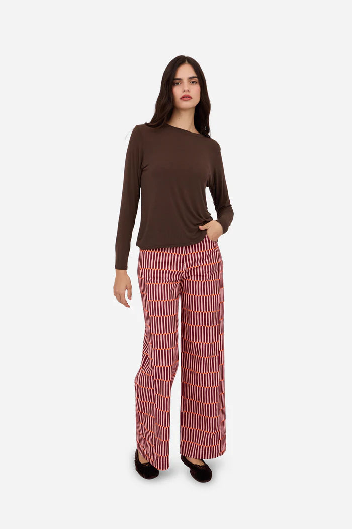 Effortless Chic Wide-Leg Trousers