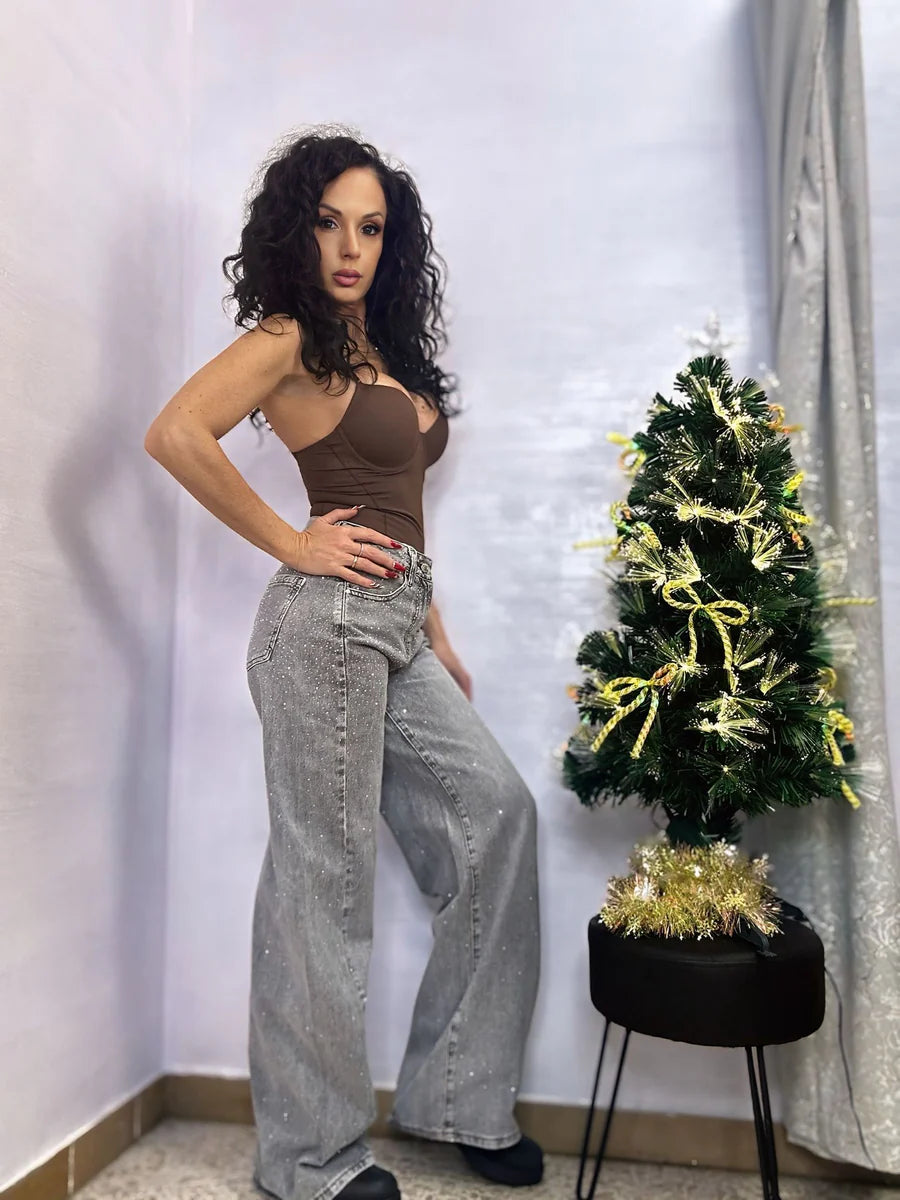 Effortlessly Chic High-Waisted Flare Jeans