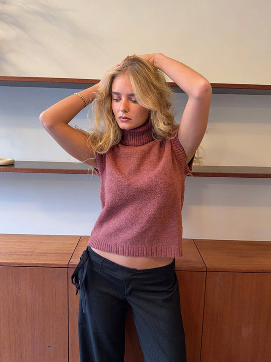 Chic Sleeveless Turtleneck Sweater