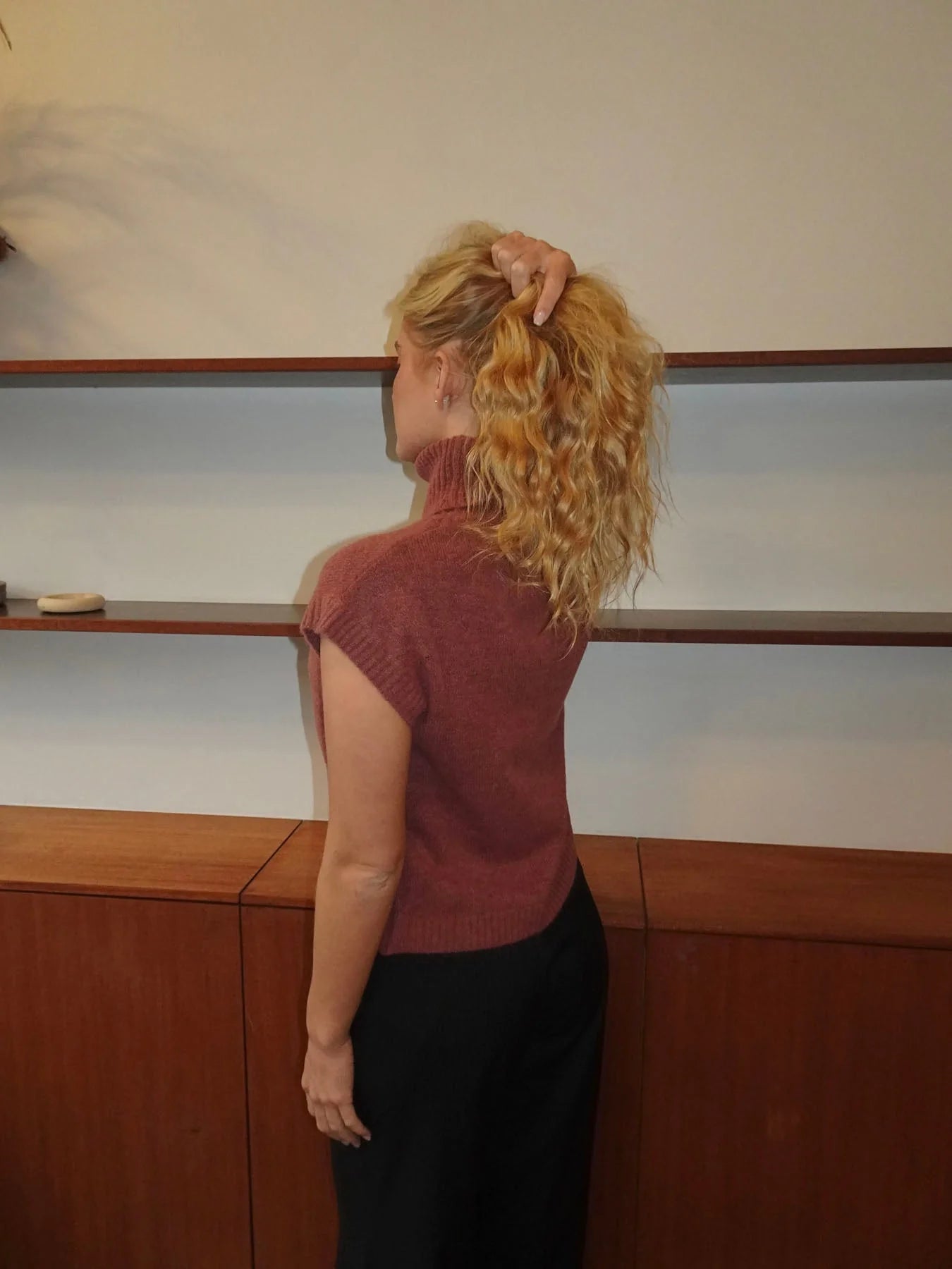 Chic Sleeveless Turtleneck Sweater