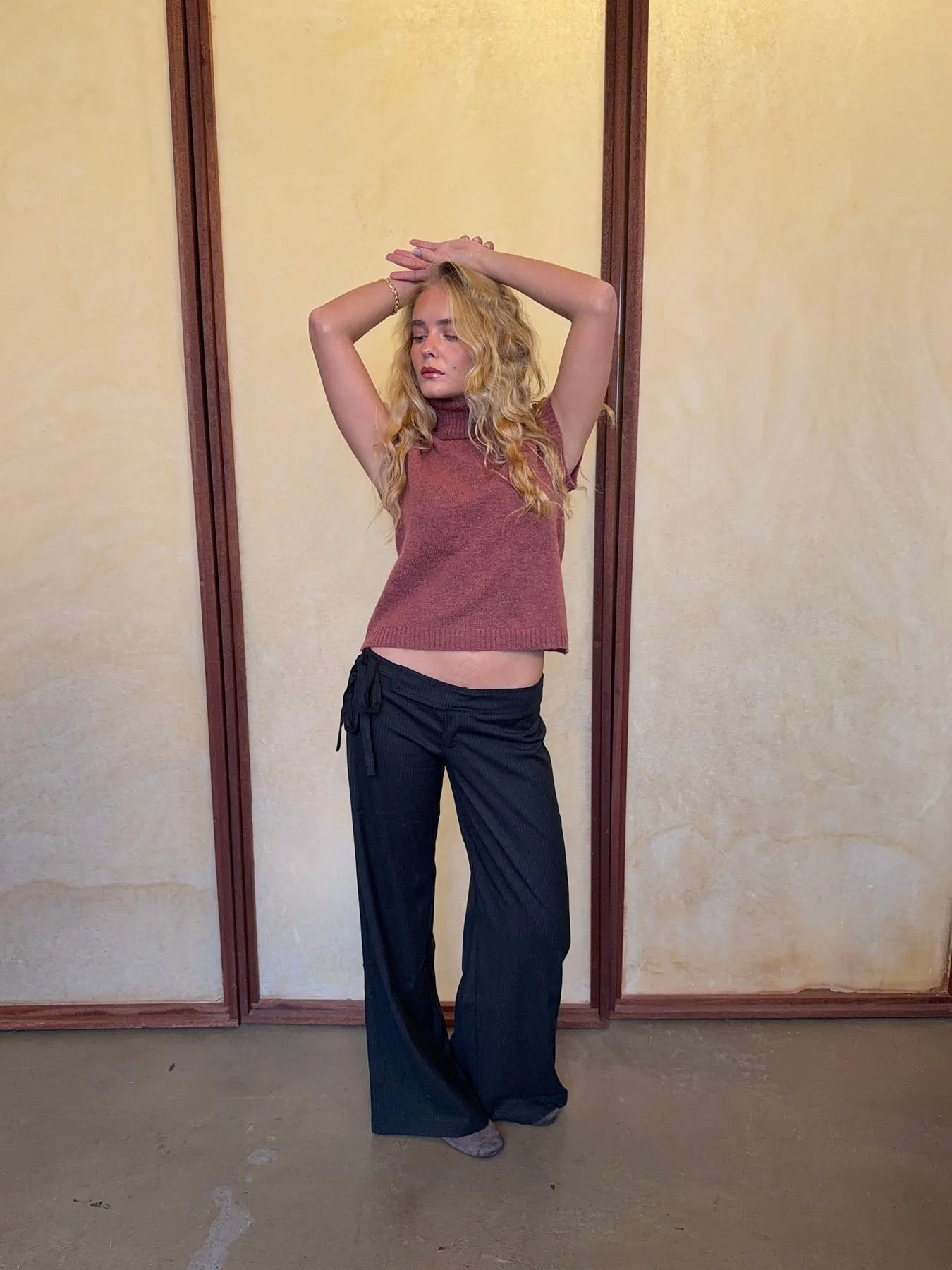 Chic Sleeveless Turtleneck Sweater